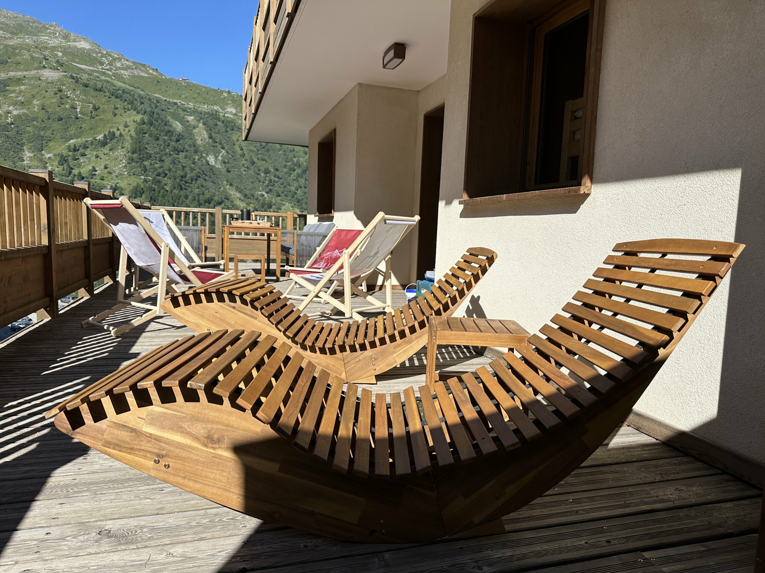 2 bains de soleil sur la terrasse